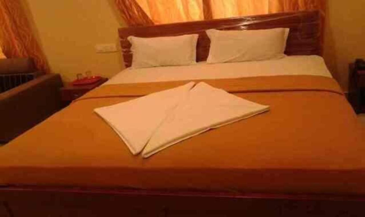 Fabhotel Smack Residency Chennai Bagian luar foto