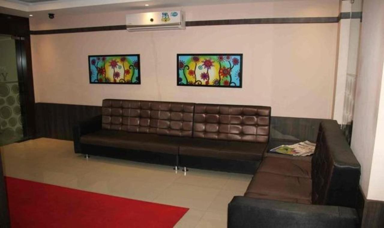 Fabhotel Smack Residency Chennai Bagian luar foto