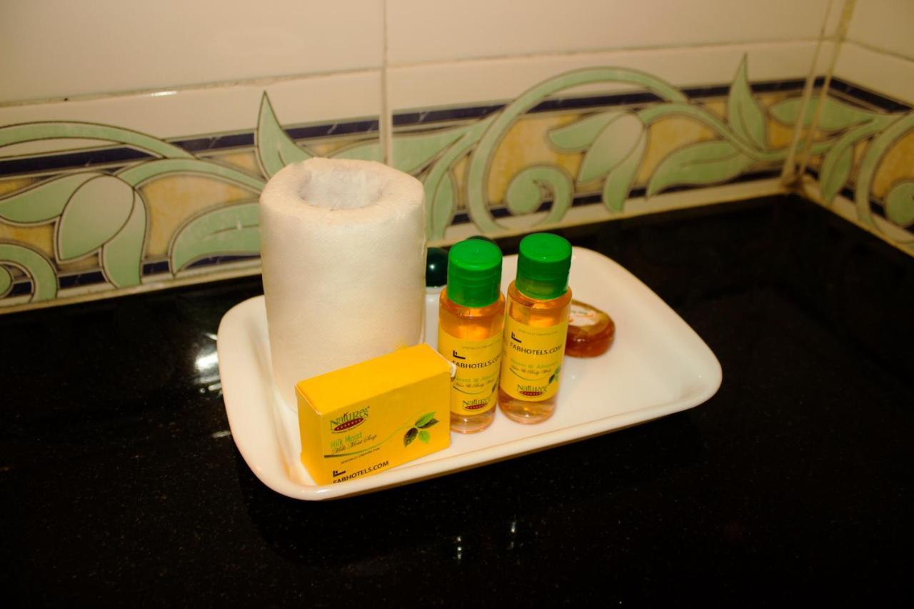 Fabhotel Smack Residency Chennai Bagian luar foto